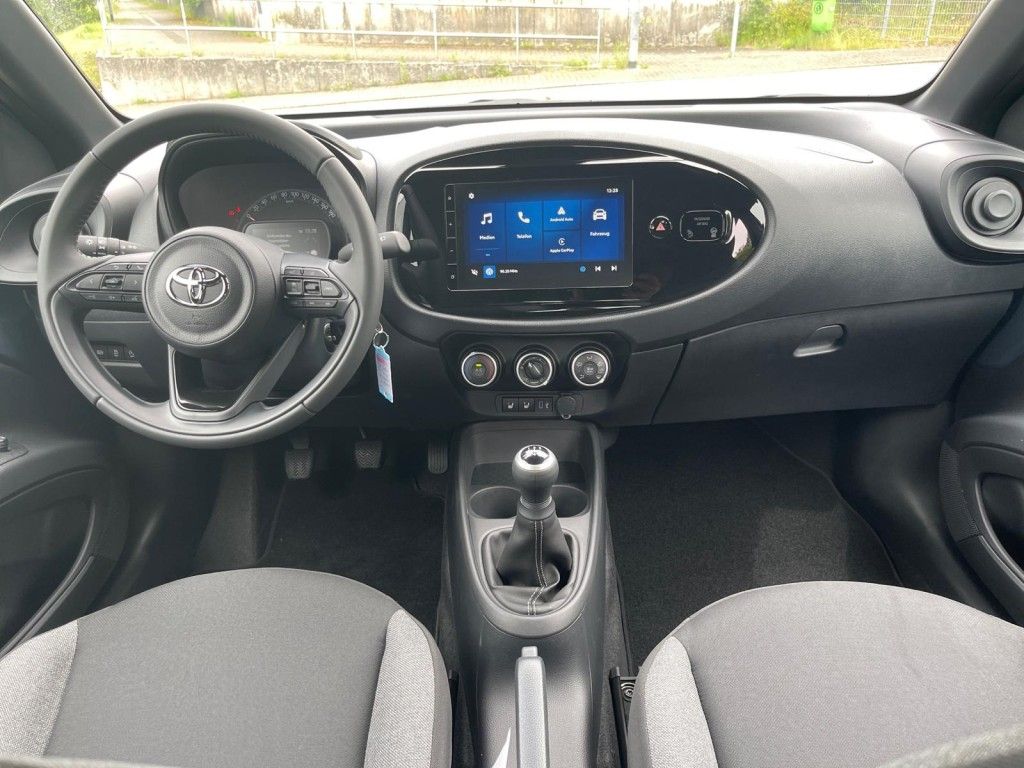 Foto 1 - Aygo X Business Edition (AB7), Celestite grey metallic