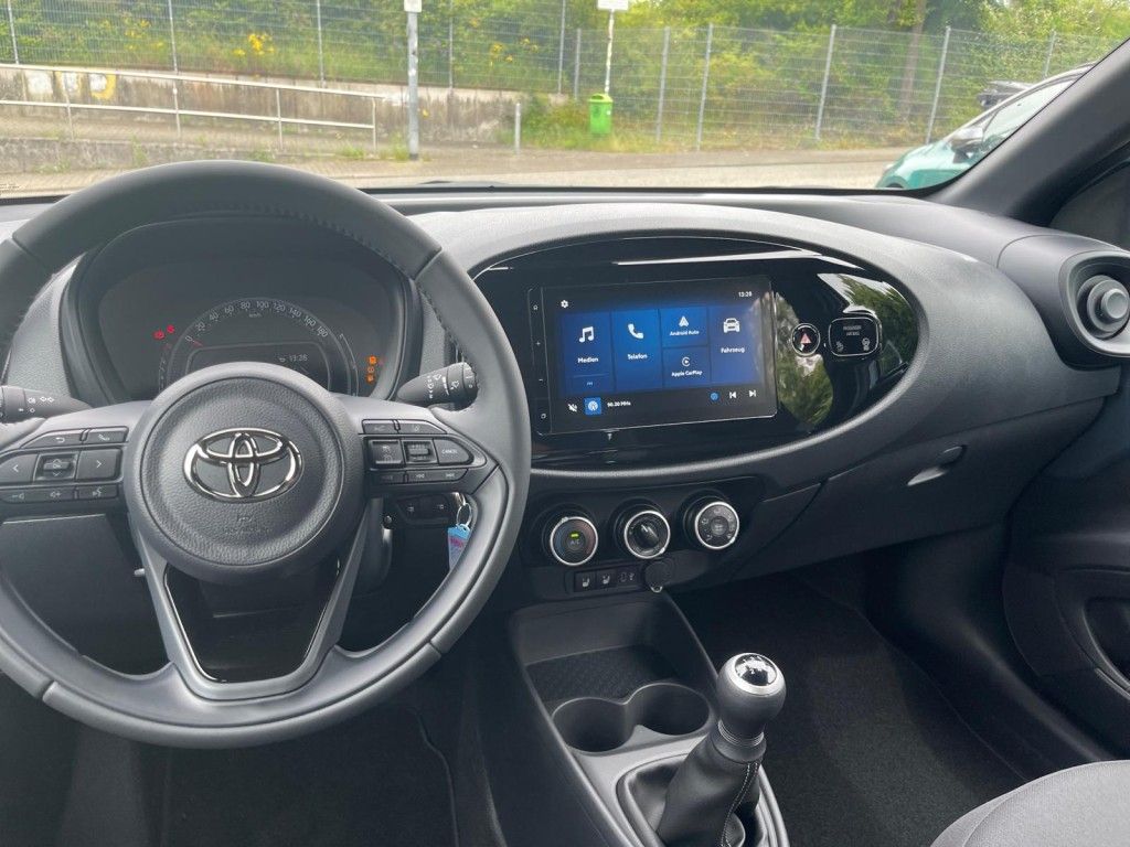 Foto 1 - Aygo X Business Edition (AB7), Celestite grey metallic