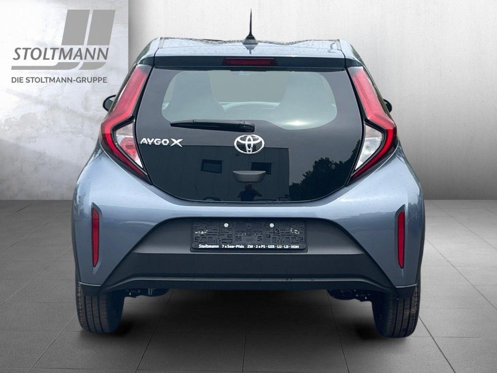 Foto 1 - Aygo X Business Edition (AB7), Celestite grey metallic