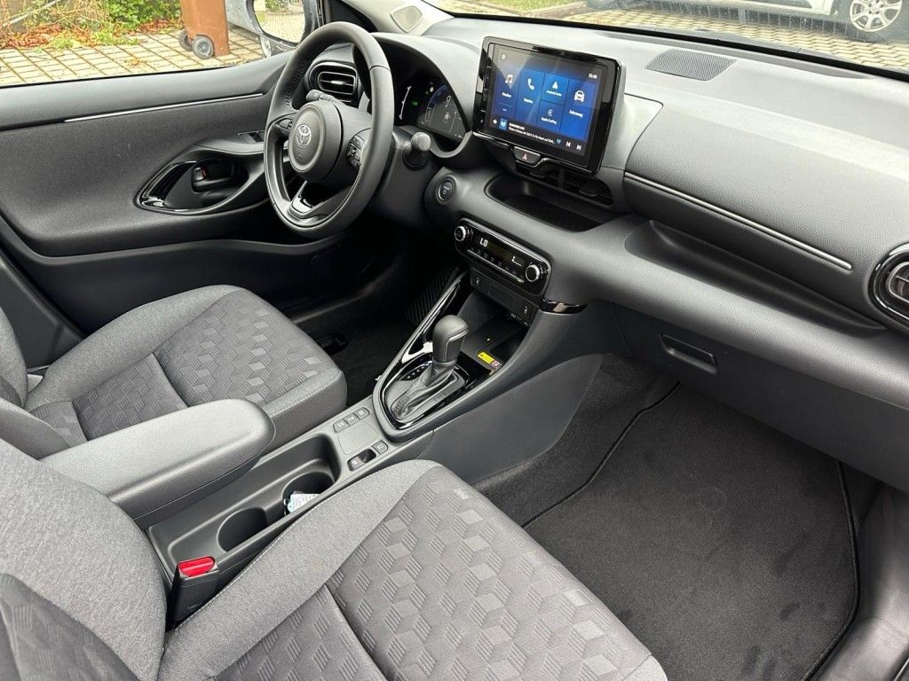 Foto 1 - Yaris Hybrid 116 1.5 VVT-i Teamplayer (XPA1), Mysticschwarz Mica