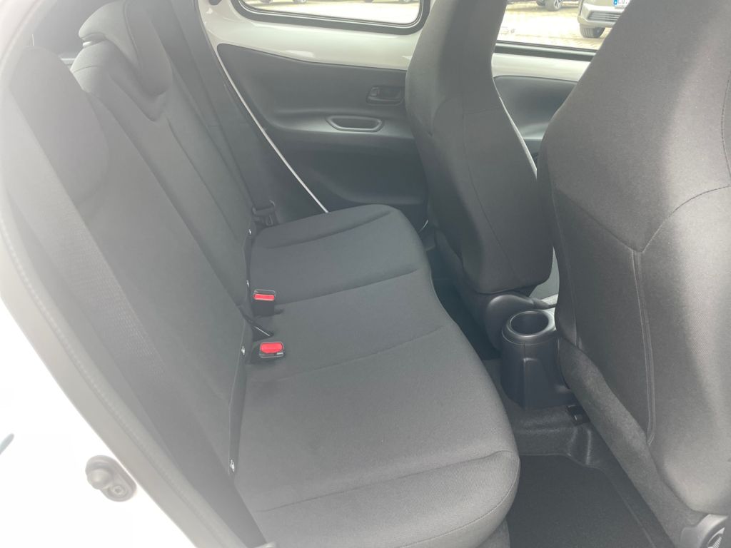 Foto 1 - Aygo X S-CVT Business Edition ST-Line, Schneeweiß