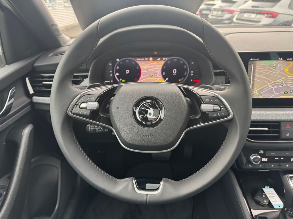 Foto 1 - SKODA KAMIQ 1.5 TSI DSG Selection, Moon-Weiß Perleffekt