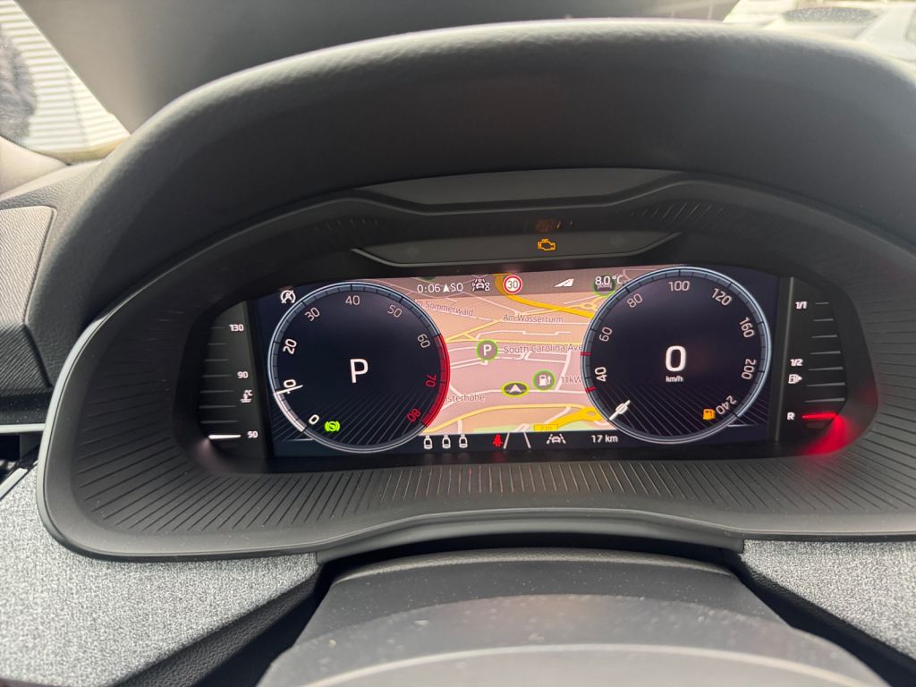 Foto 1 - SKODA KAMIQ 1.5 TSI DSG Selection, Moon-Weiß Perleffekt
