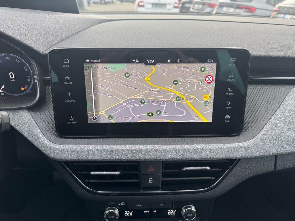 Foto 1 - SKODA KAMIQ 1.5 TSI DSG Selection, Moon-Weiß Perleffekt