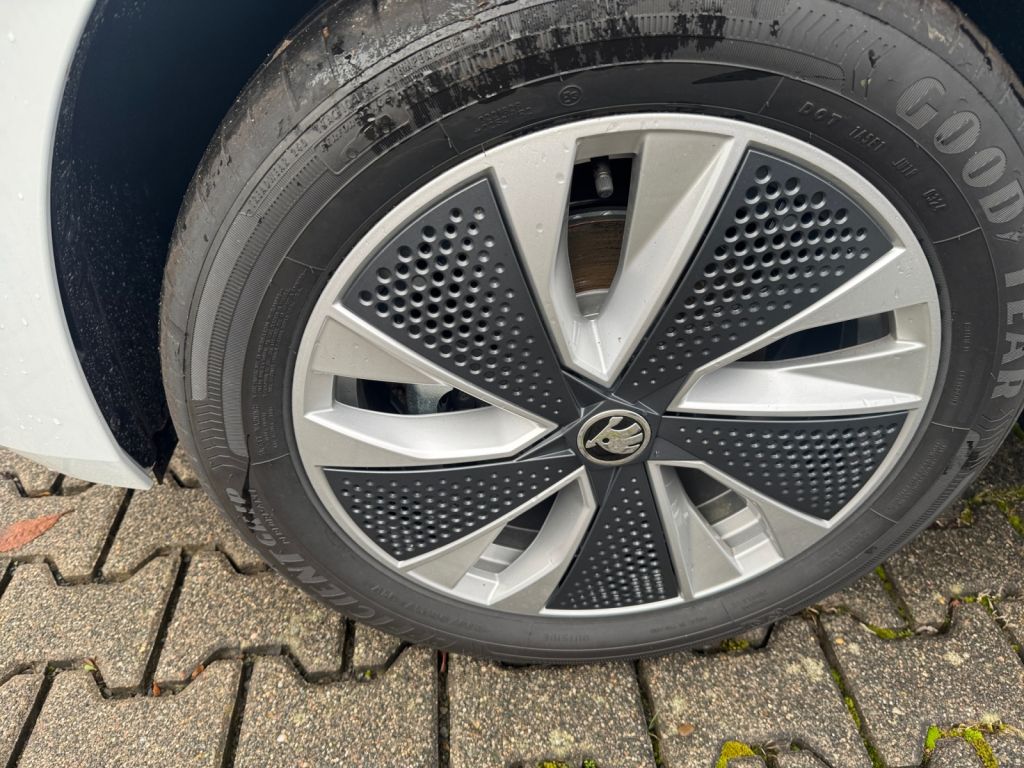 Foto 1 - SKODA KAMIQ 1.5 TSI DSG Selection, Moon-Weiß Perleffekt