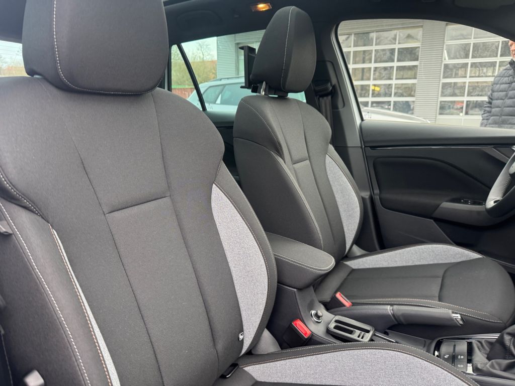 Foto 1 - SKODA KAMIQ 1.5 TSI DSG Selection, Moon-Weiß Perleffekt