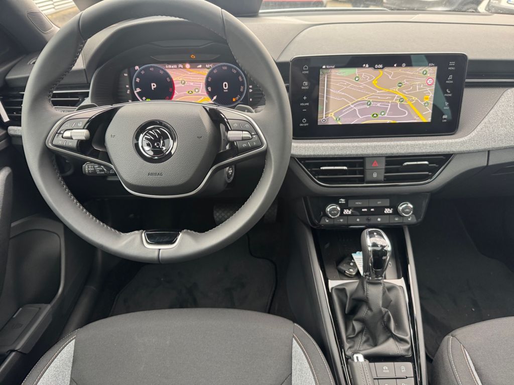 Foto 1 - SKODA KAMIQ 1.5 TSI DSG Selection, Moon-Weiß Perleffekt